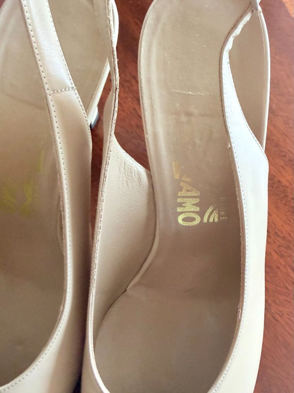 SALVATORE FERRAGAMO 2 TONE LEATHER SLINGBACKS PUMPS SIZE 10 - Picture 2 of 9
